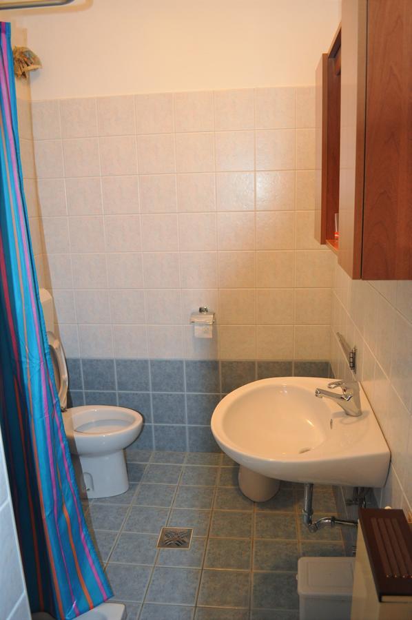 Tri Srca Apartments & Rooms Funtana Bagian luar foto