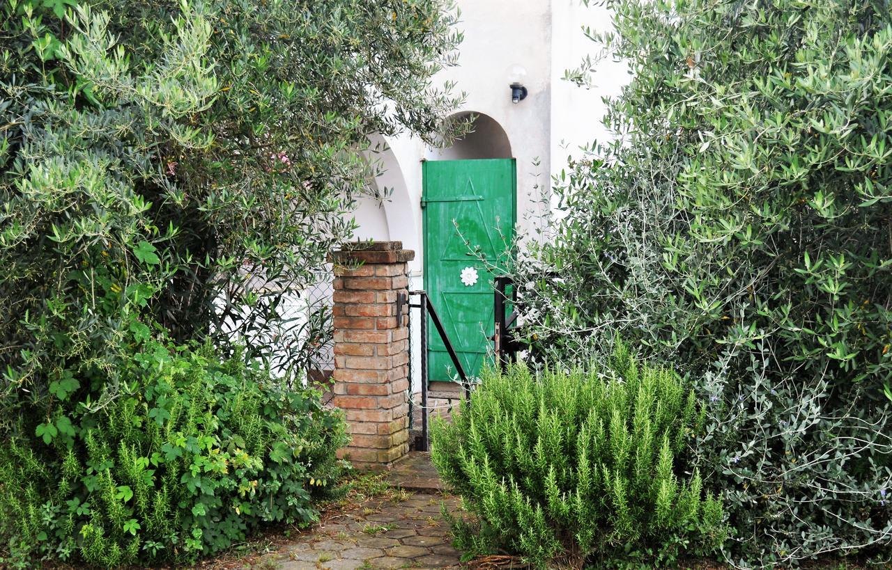 Tri Srca Apartments & Rooms Funtana Bagian luar foto