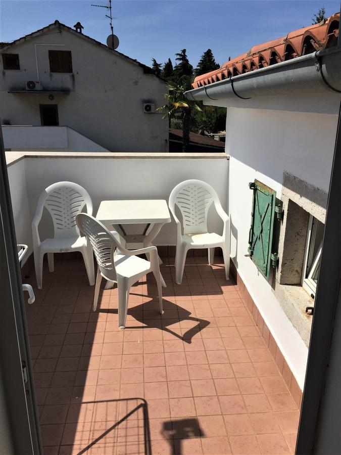 Tri Srca Apartments & Rooms Funtana Bagian luar foto